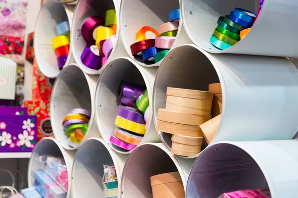 Rubans colorés en tubes — Photo