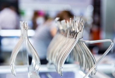 Paslanmaz çelik diş cihazlar