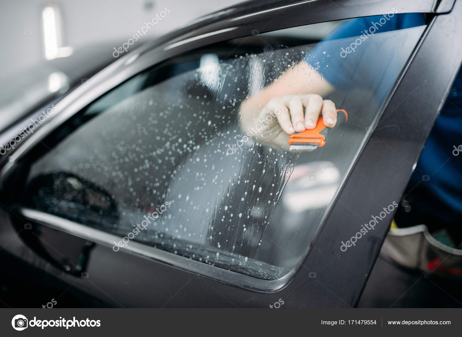 Car tinting film installation — Stock Photo © Nomadsoul1 171479554