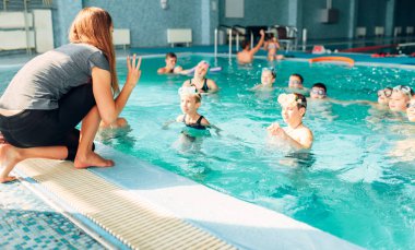 nasıl yüzüleceğini çocuk eğitimi eğitmen