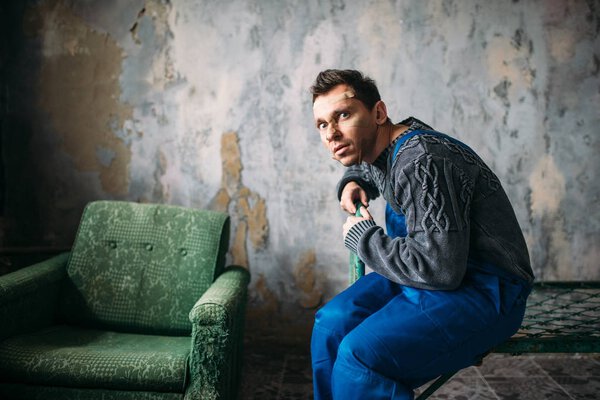 психически больной молодой человек
 