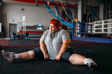 şişman kadın kat, spor olarak çalışma egzersiz