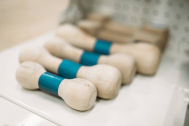 evde beslenen hayvan stok iç, raflara evcil hayvanlar için aksesuarlar