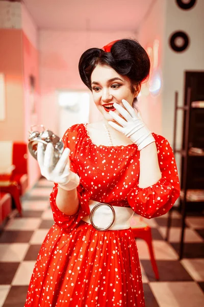 Smiling Pin Woman Posing Alarm Clock Vintage Cafe Interior Background — Stock Photo, Image