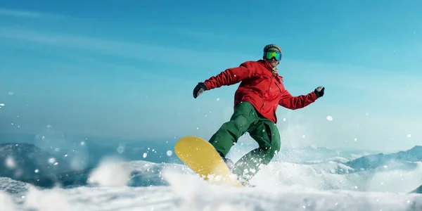 Snowboarder Saltando Pendiente Velocidad Deportista Acción Deporte Activo Invierno Estilo — Foto de Stock