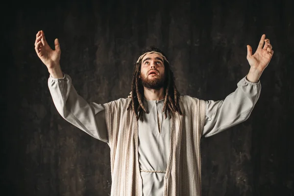 Jezus Christus Witte Robe Emotioneel Bidt Met Zijn Handen Omhoog — Stockfoto