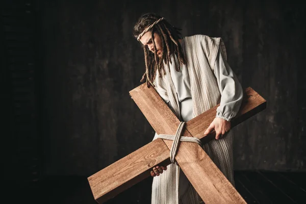 Gran Mártir Con Cruz Fondo Negro Crucifixión Jesucristo Símbolo Religión —  Fotos de Stock