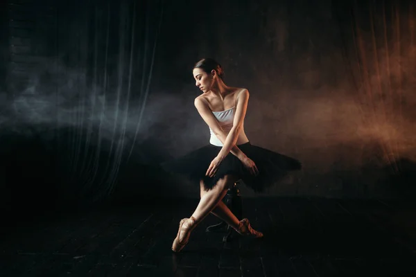 Bailarina Elegante Hermosa Bailando Clase Ballet —  Fotos de Stock