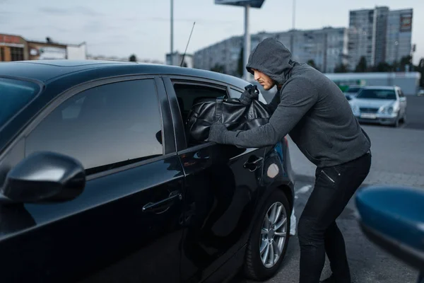 Autodief Inbreker Crimineel Inbreker Dief Hooded Mannelijke Overvaller Opent Voertuig — Stockfoto