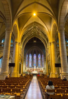 Avrupa 'daki eski tapınak salonunda hizmet. Antik Avrupa mimarisi ve tarzı, seyahat ve turizm için ünlü yerler, tarihi miras