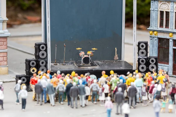 Les Gens Sur Scène Musicale Concert Dans Rue Ville Miniature — Photo