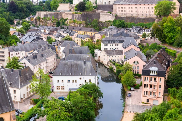 Paisaje Urbano Luxemburgo Antigua Iglesia Río Antigua Arquitectura Europea Edificios — Foto de Stock