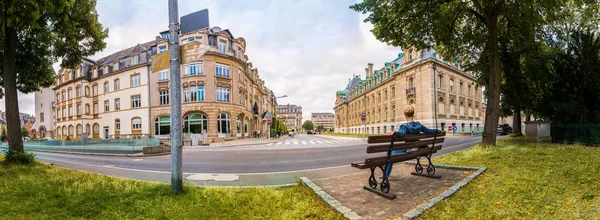 Panchina Strada Antica Città Turistica Europea Architettura Tradizionale Turismo Estivo — Foto Stock