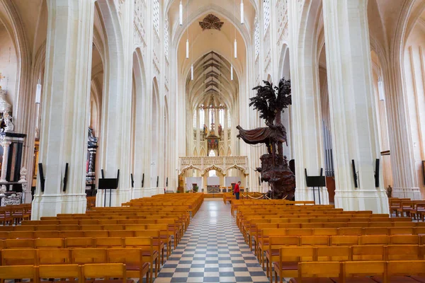 Antigua Sala Iglesia Catedral Con Bancos Vieja Europa Arquitectura Europea — Foto de Stock