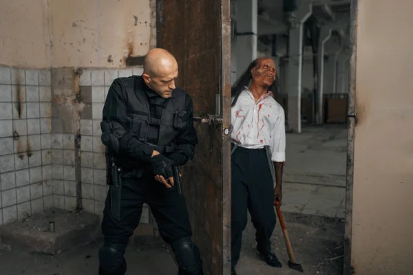 Man Trying Kill Zombie Nightmare Abandoned Factory Horror City Creepy — Stock Photo, Image