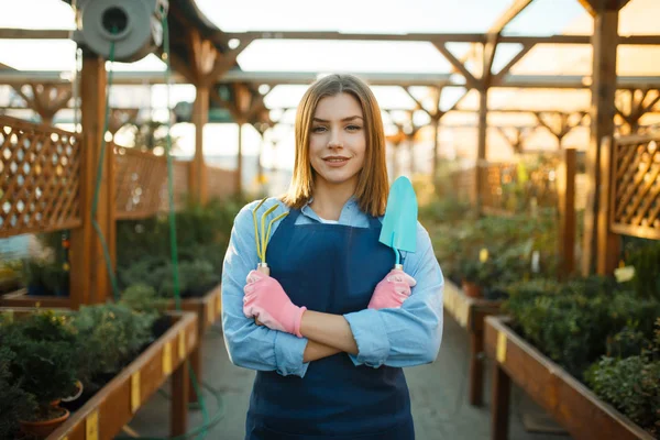 Female Gardener Poses Shop Gardening Saleswoman Woman Sells Plants Florist — Stock Photo, Image