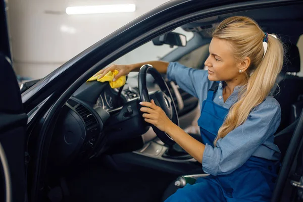 Female Washer Sponge Cleans Automobile Interior Car Wash Service Woman — Stock Photo, Image