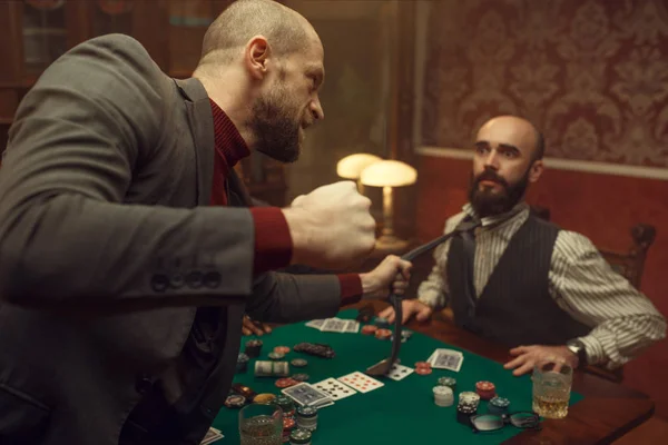 Poker Player Caught Sharper Casino Risk Games Chance Addiction Men — ストック写真