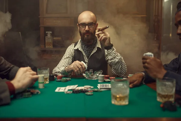 Joueur Poker Barbu Avec Cigare Casino Jeux Hasard Addiction Loisirs — Photo