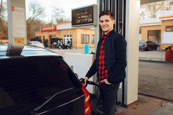 Man Gun Fuels Vehicle Gas Station Fuel Filling Petrol Fueling — Stock Photo, Image