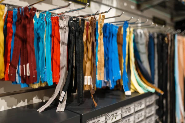 Colorful Zippers Shelf Textile Store Nobody Showcase Acessories Sewing Clothing — Stock Photo, Image