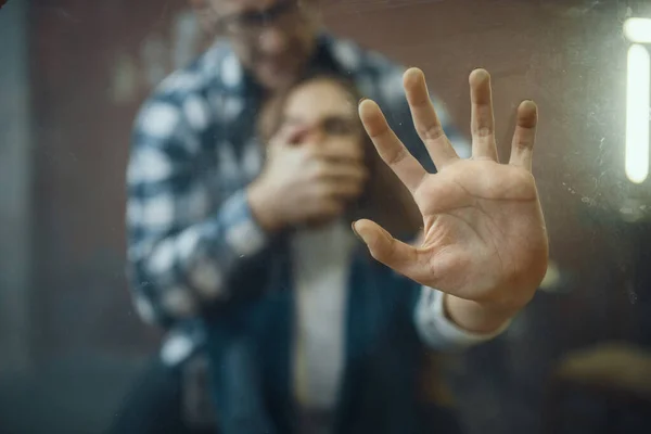 Ein Wahnsinniger Entführer Erstickt Seine Zum Tode Verurteilte Geisel Entführung — Stockfoto