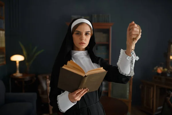 Young Nun Cassock Cross Her Neck Holds Book Sister Preparing — Stockfoto
