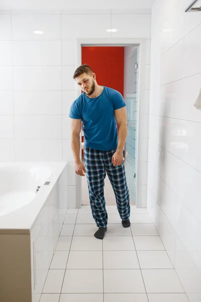 Hombre Con Resaca Baño Resaca Hombre Dolor Cabeza Depresión Mala —  Fotos de Stock