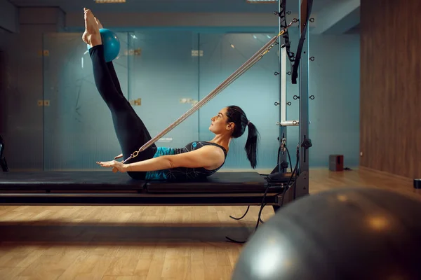 Sporty Woman Sportswear Doing Stretching Pilates Exercise Gym Fitness Workuot — Stockfoto
