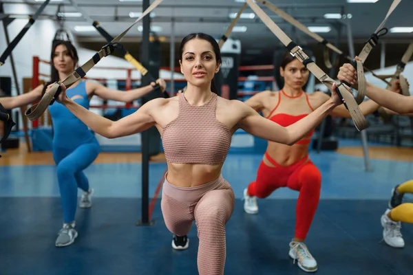 Gruppe Attraktiver Frauen Die Fitnessstudio Sport Treiben Menschen Beim Fitnesstraining — Stockfoto