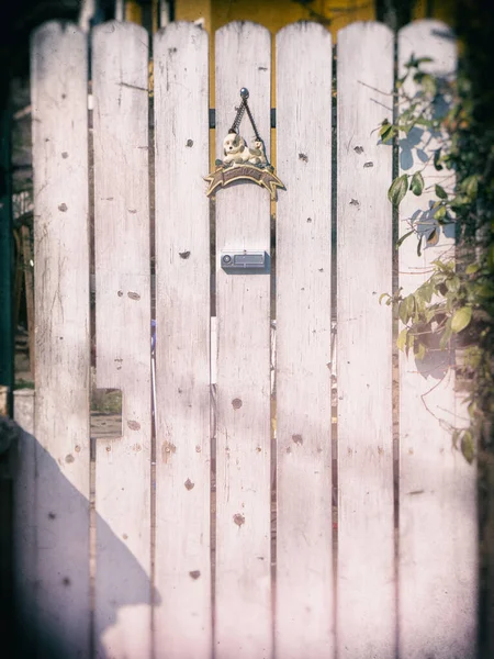 White Weathered Wooden Gate — Stock Photo, Image