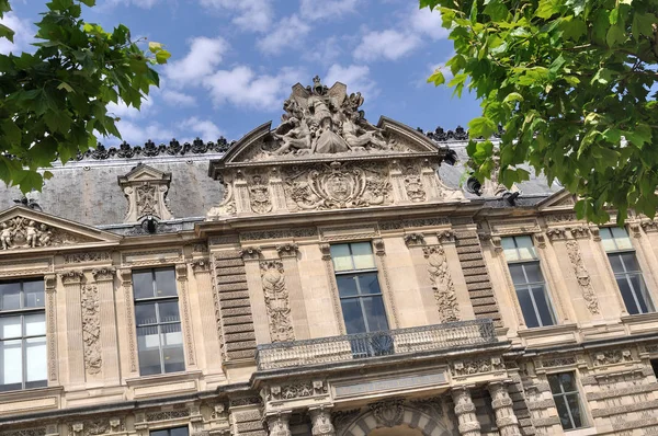 Louvre Museum in Paris — Stock Photo, Image