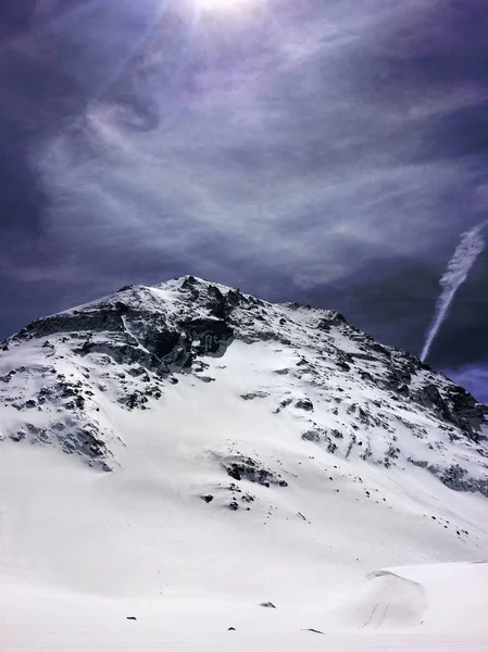 Dramatic mountain scene — Stock Photo, Image