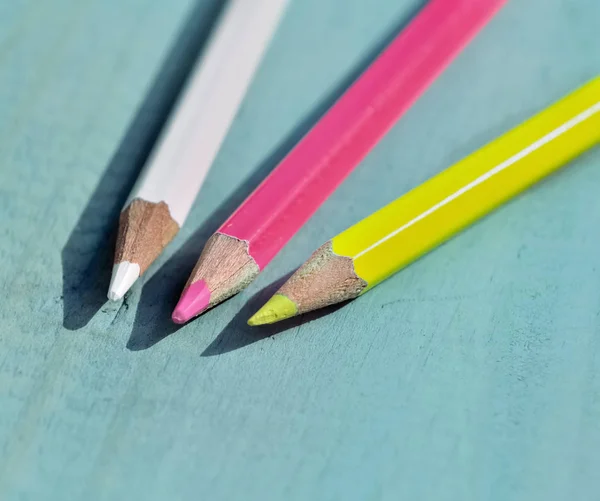A kék deszka ceruzák — Stock Fotó