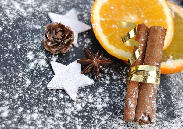 Orange and cinnamon — Stock Photo, Image