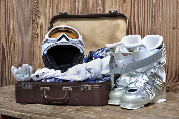Koffer für den Wintersport — Stockfoto