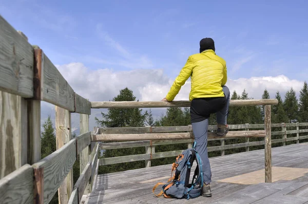 Turista na terasu — Stock fotografie