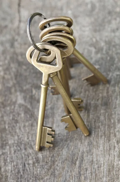 Golden old keys — Stock Photo, Image