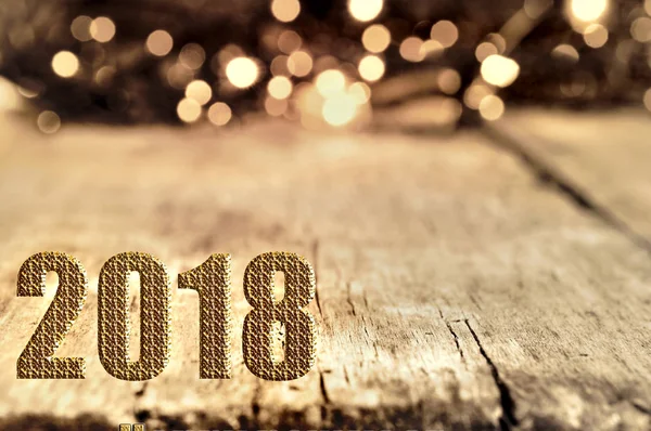 bir tablo üzerinde altın şekil 2018 