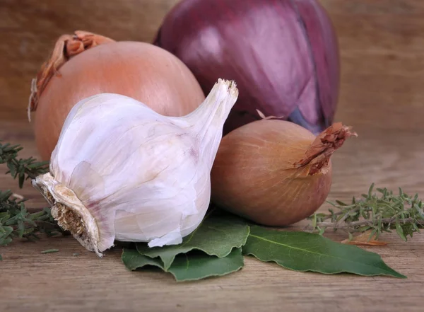Garlic,onions and shallot — Stock Photo, Image