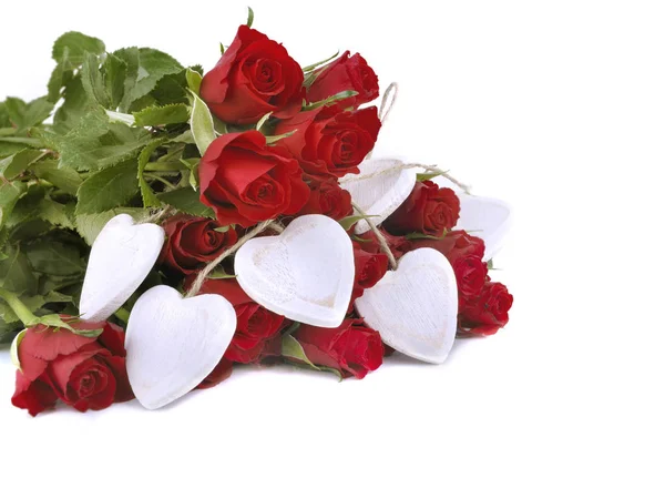 Rosas rojas y corazones blancos — Foto de Stock