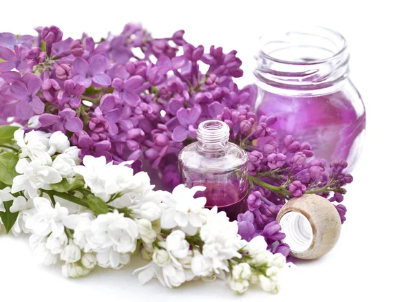 Fiaschetta e fiori lilla — Foto Stock