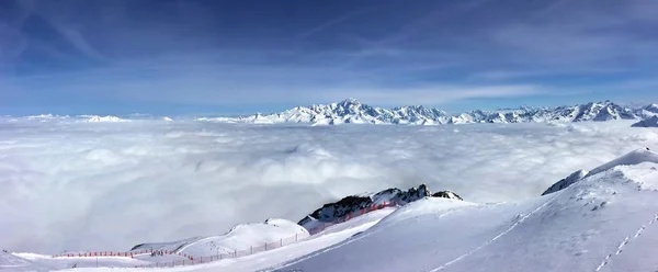 Bellissimo panorama sopra le nuvole — Foto Stock