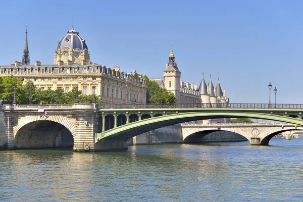 View Ancient Building Conciergerie Bridge Sully River Seine — Stock Photo, Image