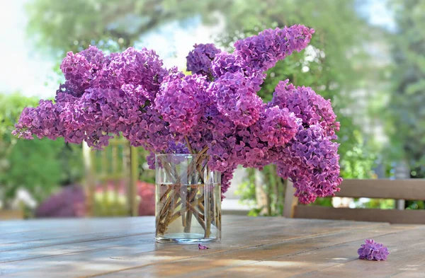 Beautiful Bouquet Purple Lilac Wooden Table Garden — Stock Photo, Image