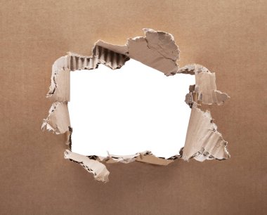 Karton kırpma yolu ile beyaz arka plan üzerinde delik yırtık 