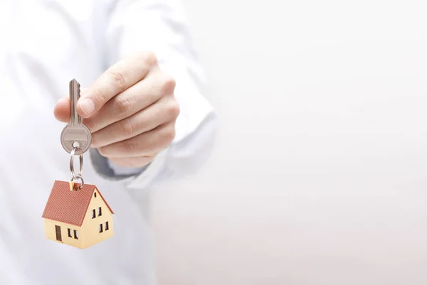 House key in hand — Stock Photo, Image