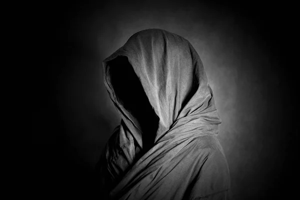 Ghostly figure in the dark — Stock Photo, Image