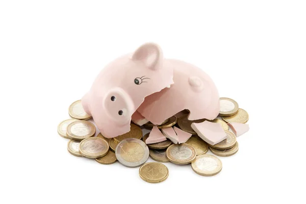 Banco Piggy Quebrado Com Moedas Euro Fundo Branco Com Caminho — Fotografia de Stock