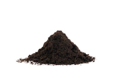 Beyaz arka planda izole edilmiş toprak yığını. Bahçıvanlık ya da ekme konsepti.